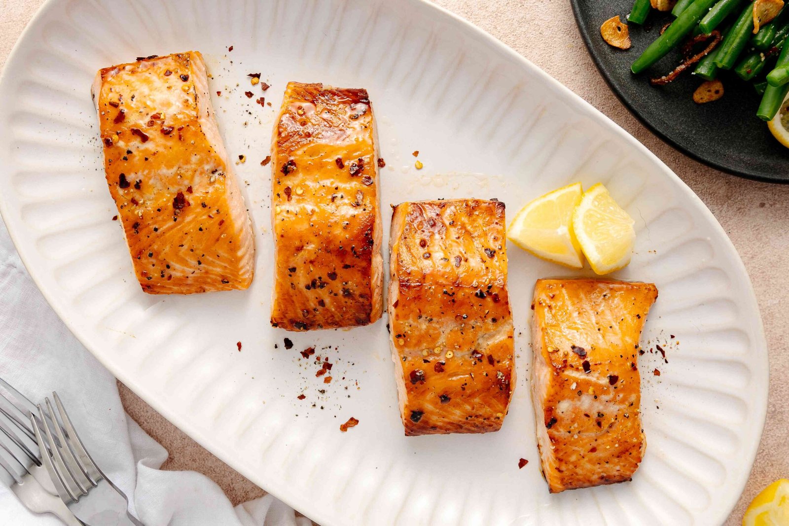 Simply-Recipes-Baked-Salmon-Upgrade-LEAD-2-9a79f85645754183a1073887657913a3.jpg