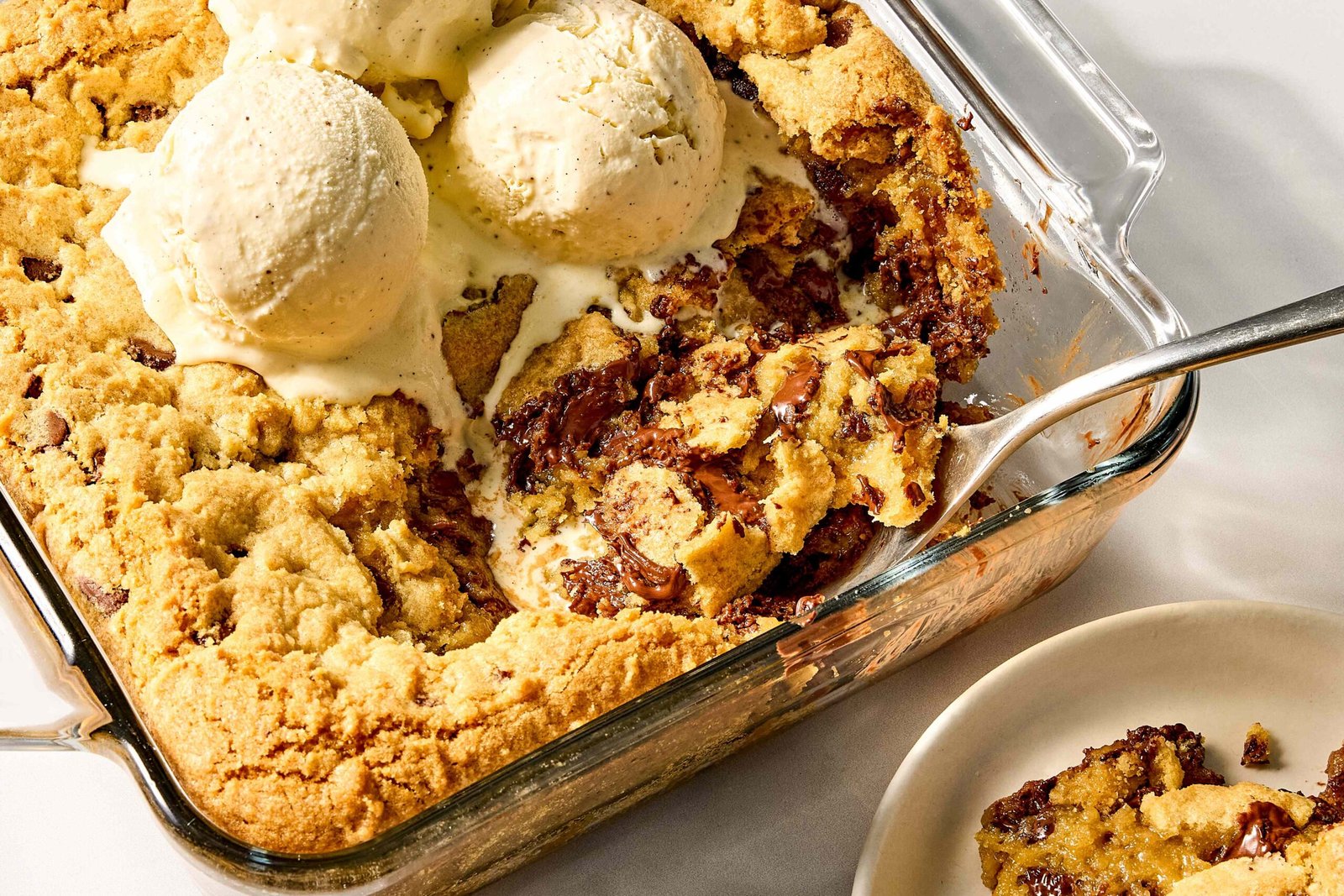 Simply-Recipes-Scoopable-Cookie-Casserole-LEAD-1-cf18d117c02c48c0bf20895753065f35.jpg
