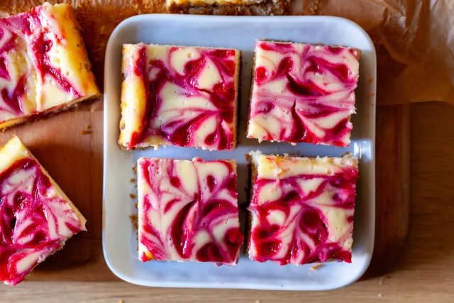 raspberry-swirl-cheesecake-bars-12-scaled.jpg