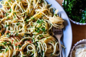 spaghetti-alio-e-olio-6-scaled.jpg